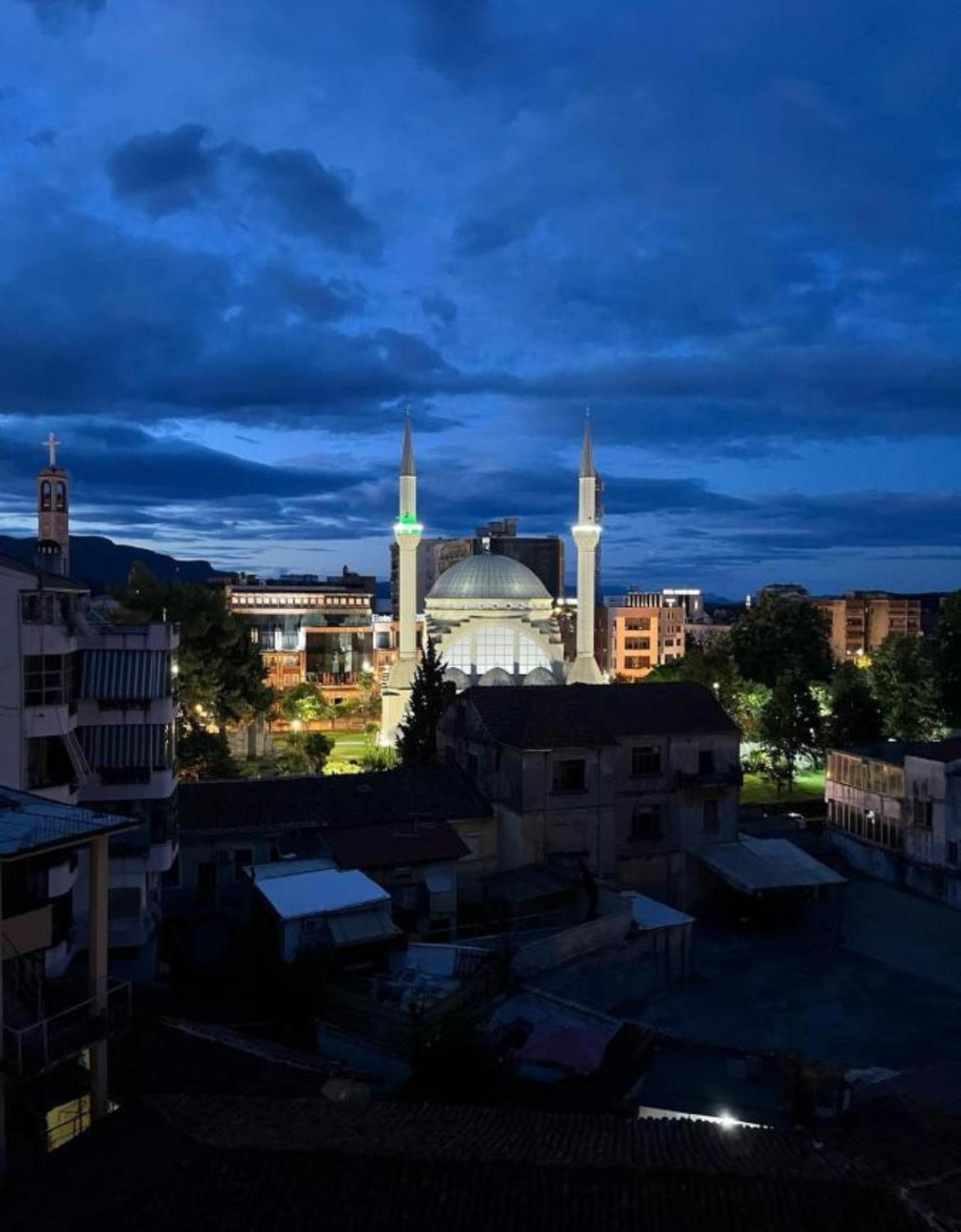 Horizont Apart-Hotel Shkoder Bagian luar foto