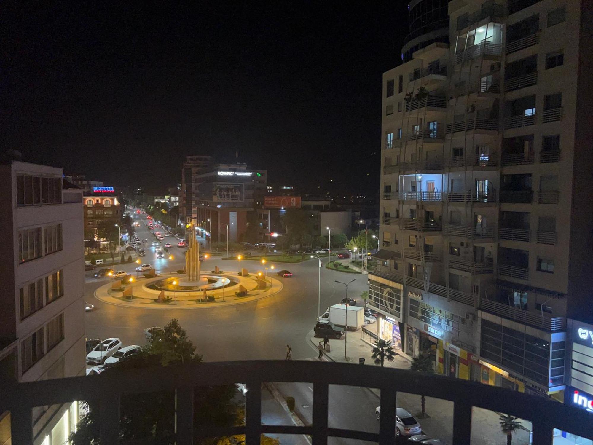 Horizont Apart-Hotel Shkoder Bagian luar foto