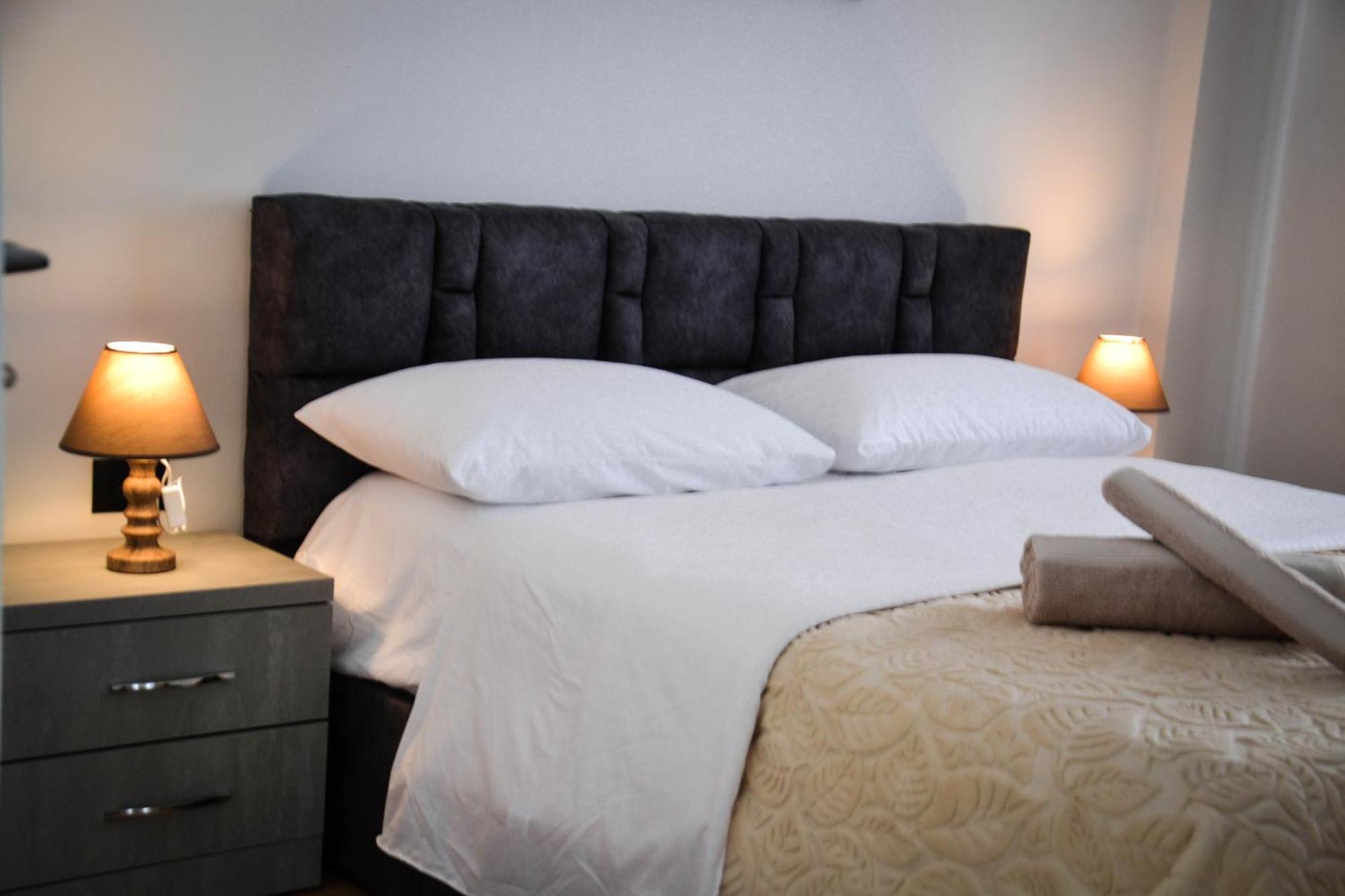 Horizont Apart-Hotel Shkoder Bagian luar foto