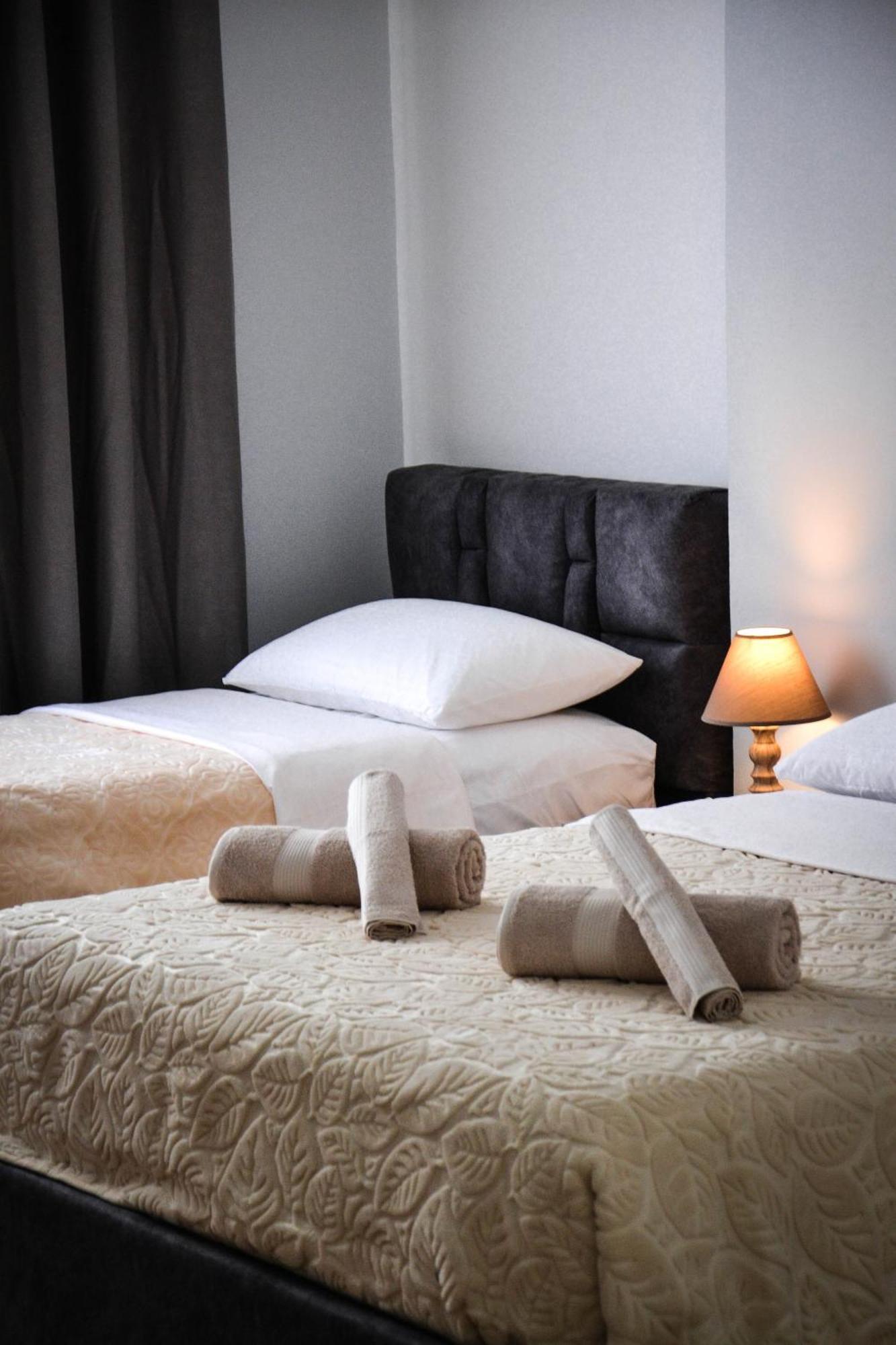 Horizont Apart-Hotel Shkoder Bagian luar foto