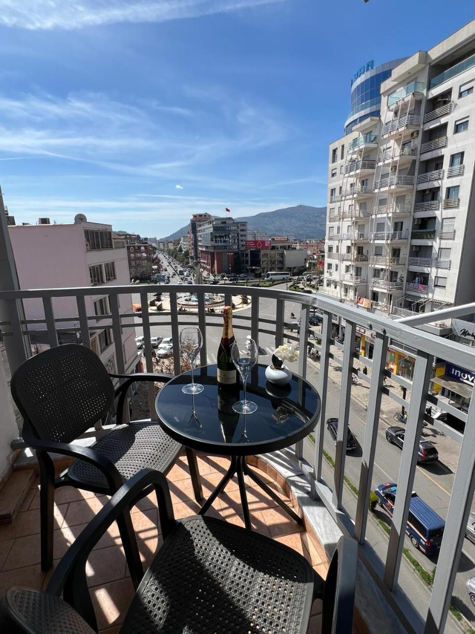Horizont Apart-Hotel Shkoder Bagian luar foto
