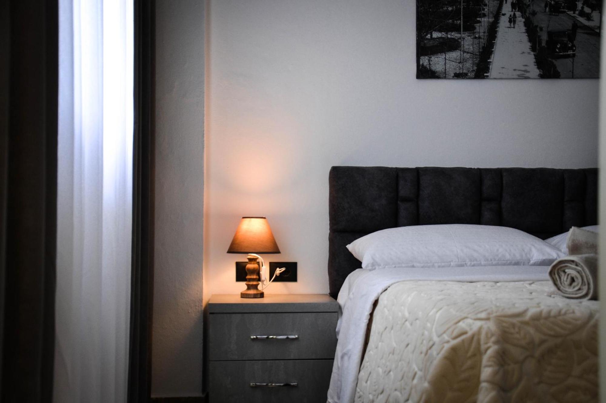 Horizont Apart-Hotel Shkoder Bagian luar foto